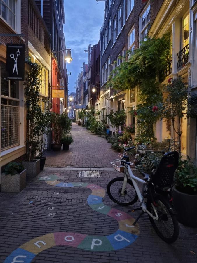 Here'S Lucy Amsterdam Ngoại thất bức ảnh